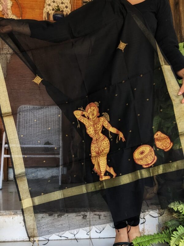 handpainted pattachitra dupatta